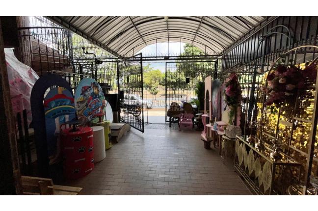 Edificios, Venta, Ulpiano Lloreda - $1.250.000.000