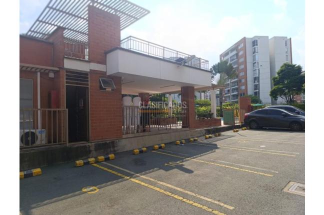 Apartamentos, Venta en Valle del Lili