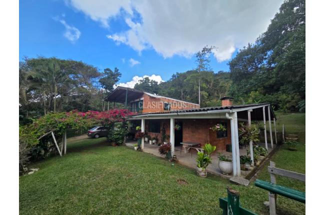 Fincas y Casas Campestres, Venta, Yumbo - $390.000.000
