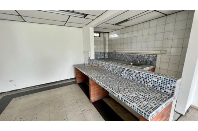 Locales y Bodegas, Venta, Popular - $1.950.000.000