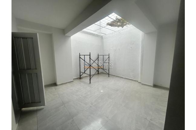 Casas, Venta, Junín - $570.000.000