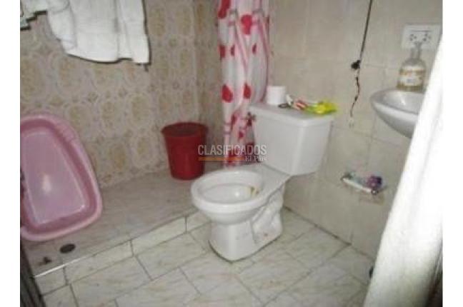 Locales y Bodegas, Venta, Centro Ccial Ciudad de Cali - $465.000.000