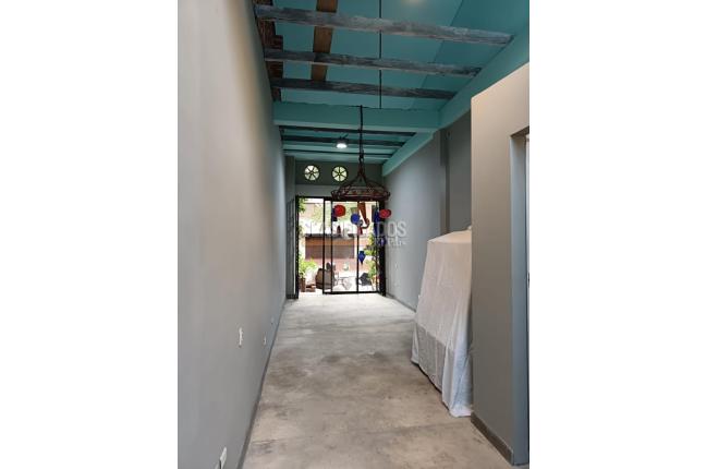 Locales y Bodegas, Alquiler en Centenario