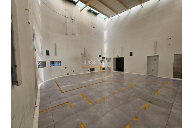 Locales y Bodegas, Alquiler, Bogotá - $30.000.000