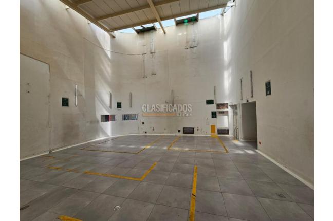 Locales y Bodegas, Alquiler, Bogotá - $30.000.000