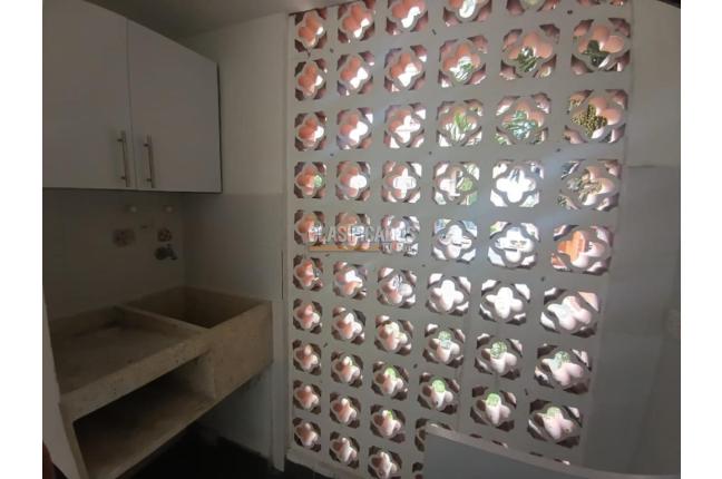 Apartamentos, Alquiler, Ciudad Melendez - $1.350.000