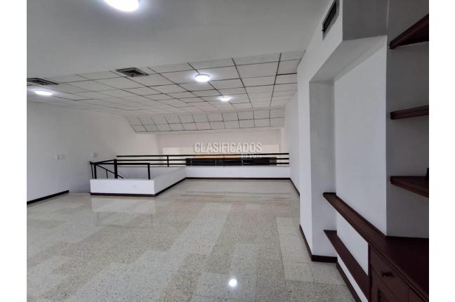 Oficinas y Consultorios, Alquiler en Panamericano