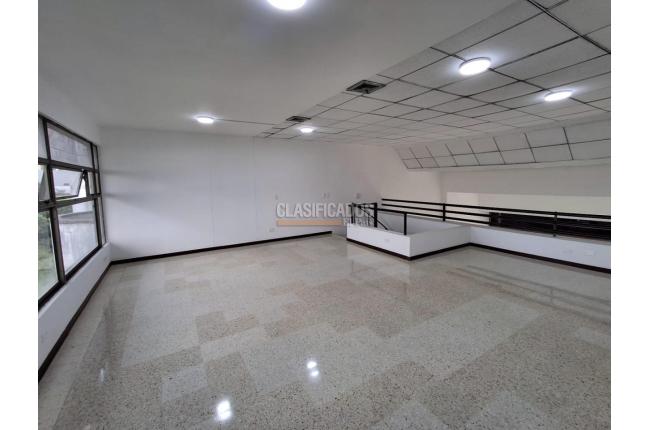 Oficinas y Consultorios, Alquiler en Panamericano