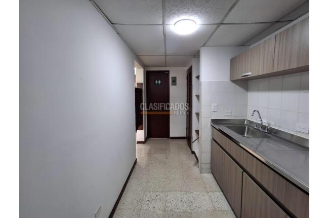 Oficinas y Consultorios, Alquiler, Panamericano - $5.000.000