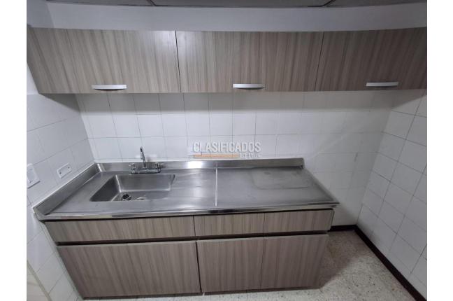 Oficinas y Consultorios, Alquiler, Panamericano - $5.000.000