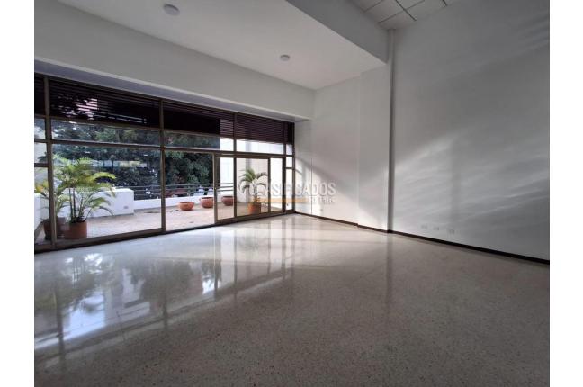 Oficinas y Consultorios, Alquiler, Panamericano - $5.000.000