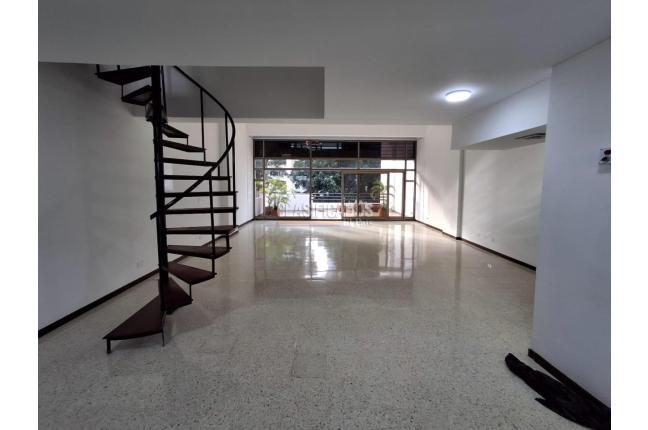Oficinas y Consultorios, Alquiler, Panamericano - $5.000.000