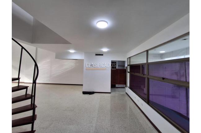 Oficinas y Consultorios, Alquiler, Panamericano - $5.000.000