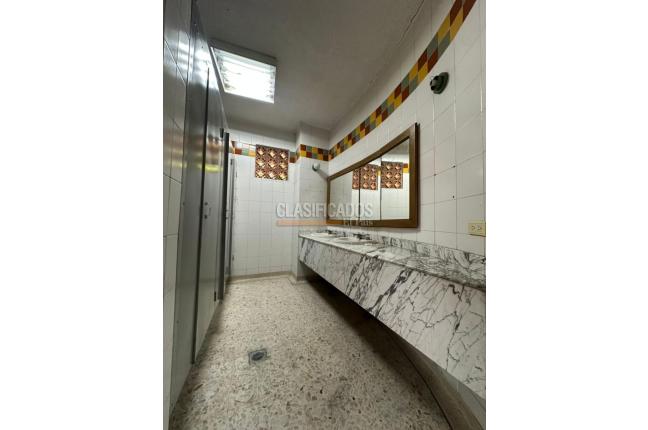 Oficinas y Consultorios, Alquiler, Cuarto de Legua - $15.000.000