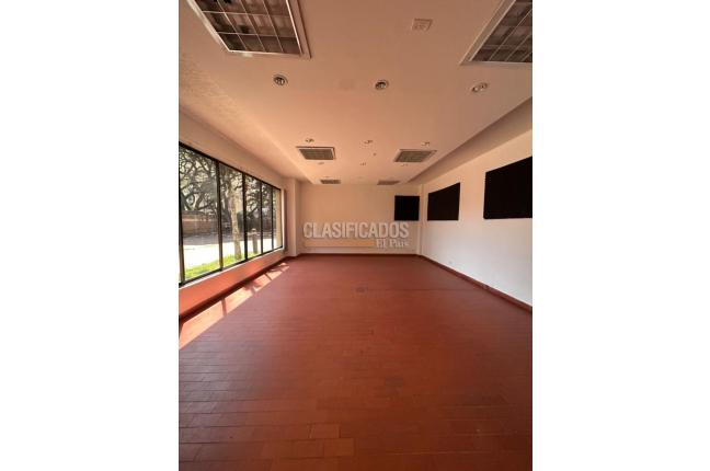 Oficinas y Consultorios, Alquiler, Cuarto de Legua - $15.000.000