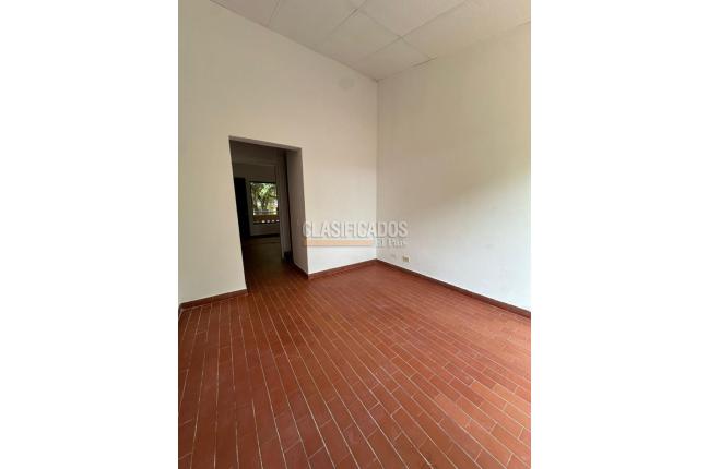 Oficinas y Consultorios, Alquiler, Cuarto de Legua - $15.000.000