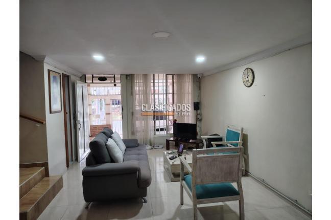 Casas, Venta en Paseo de los Almendros