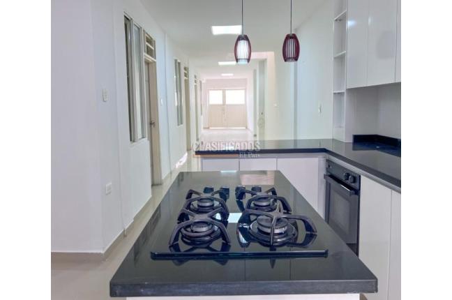 Casas, Venta, Bretaña - $450.000.000