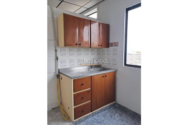 Apartamentos, Alquiler, La Esmeralda - $850.000