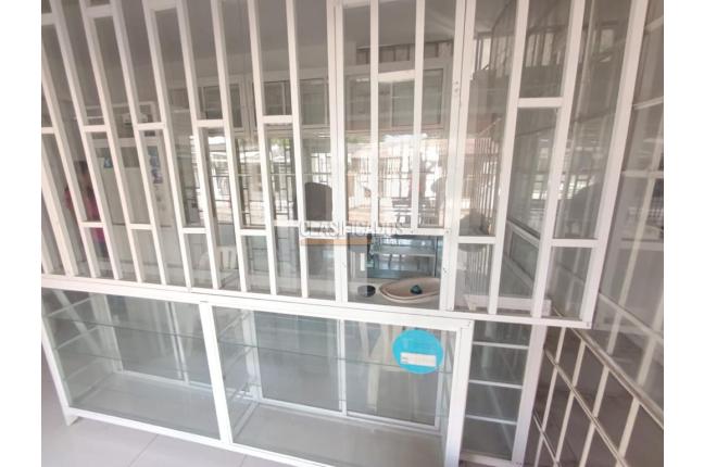 Locales y Bodegas, Alquiler en Soledad