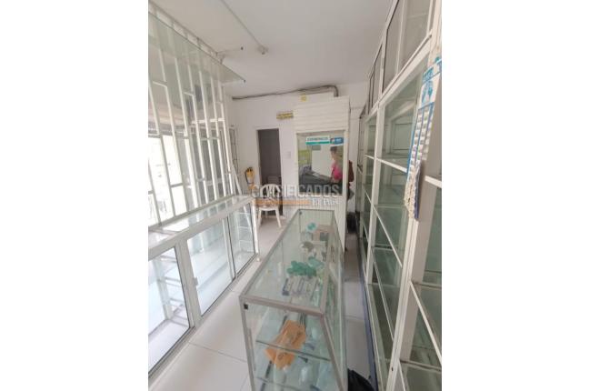 Locales y Bodegas, Alquiler, Soledad - $1.650.000