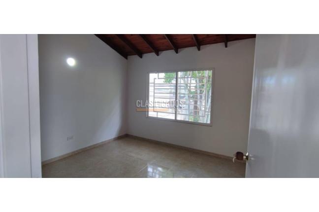 Casas, Venta, Ciudad Capri - $750.000.000
