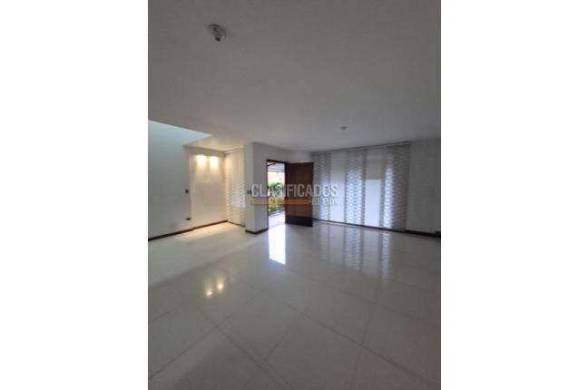 Casas, Venta, San Joaquín - $950.000.000