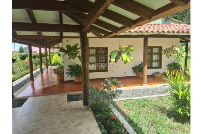 Fincas y Casas Campestres, Venta, El Cerrito - $1.850.000.000