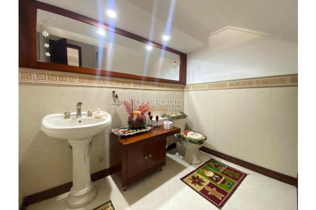 Casas, Venta en Ciudad Jardín