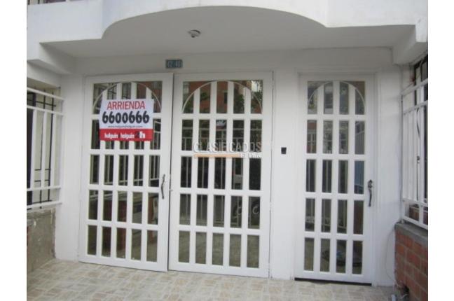 Apartamentos, Alquiler, Calicanto - $900.000