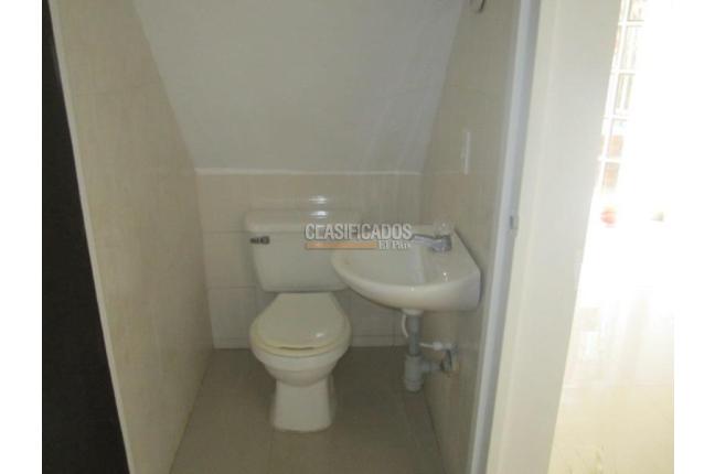 Apartamentos, Alquiler, Calicanto - $900.000