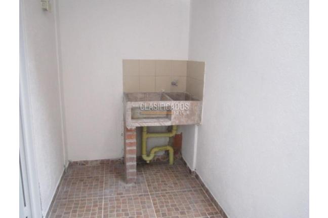 Apartamentos, Alquiler, Calicanto - $900.000