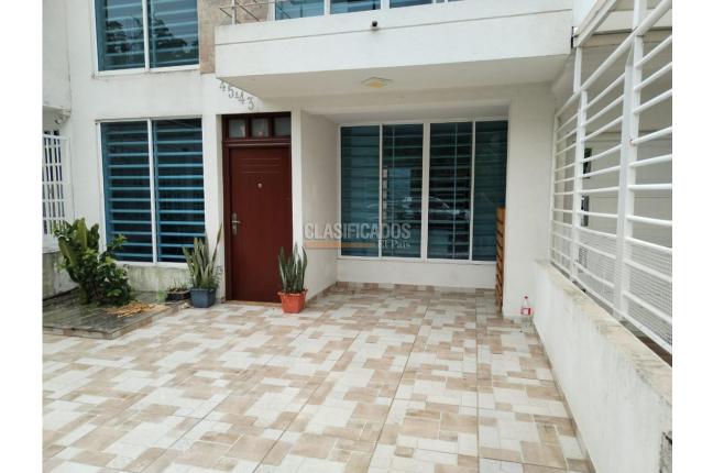 Casas, Venta en Ciudad 2.000