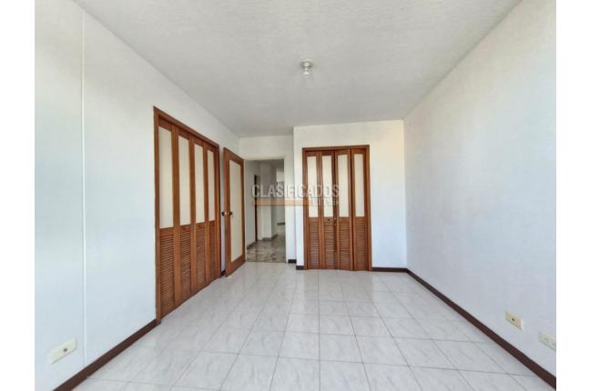 Apartamentos, Alquiler, Versalles - $2.600.000