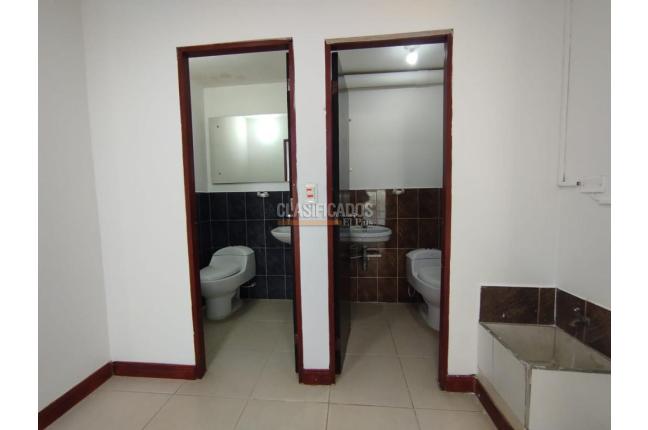 Oficinas y Consultorios, Alquiler, San Vicente - $6.000.000