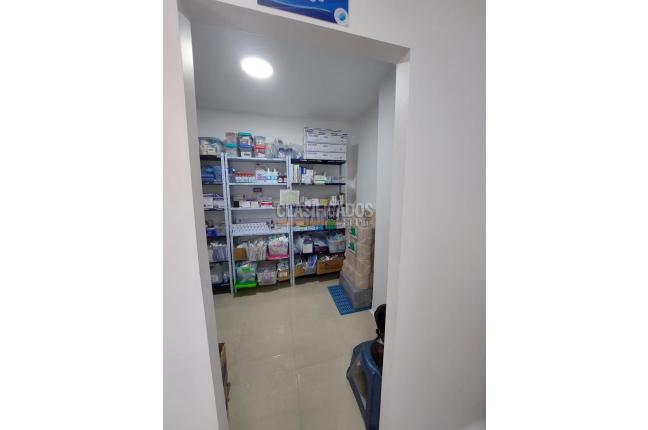 Edificios, Venta, Colseguros - $1.300.000.000