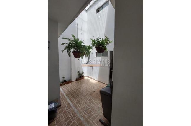 Edificios, Venta, Colseguros - $1.300.000.000