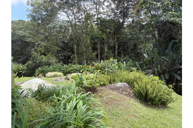 Edificios, Venta en Yumbo