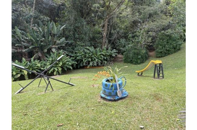 Edificios, Venta en Yumbo