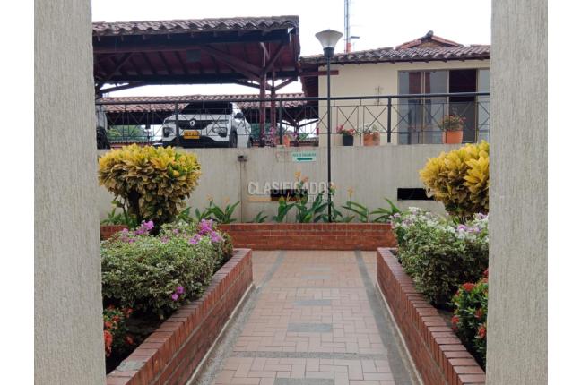 Apartamentos, Venta, Primero de Mayo - $330.000.000