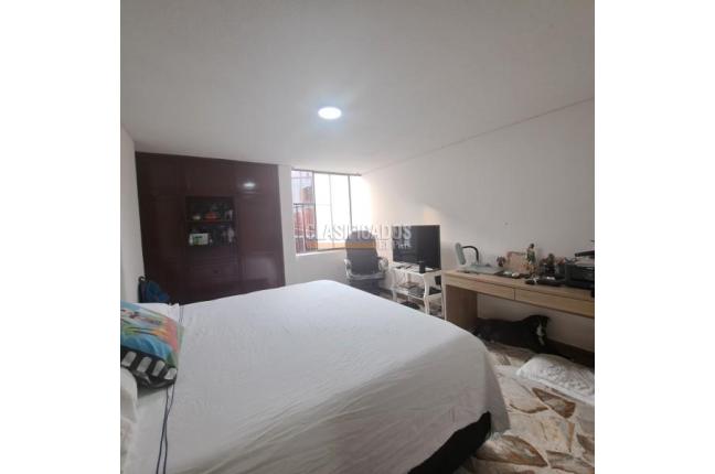 Apartamentos, Venta, Miraflores - $400.000.000