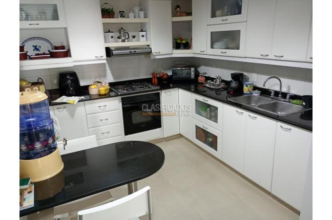 Apartamentos, Venta, Aguacatal - $1.400.000.000