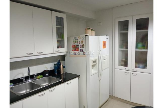 Apartamentos, Venta, Aguacatal - $1.400.000.000