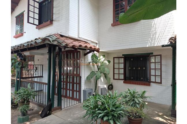 Casas, Venta, Alférez Real - $360.000.000