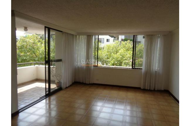 Apartamentos, Venta, Multicentro - $580.000.000