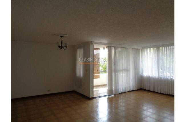 Apartamentos, Venta, Multicentro - $580.000.000