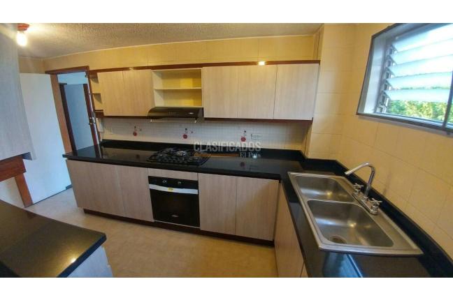 Apartamentos, Venta, Multicentro - $580.000.000