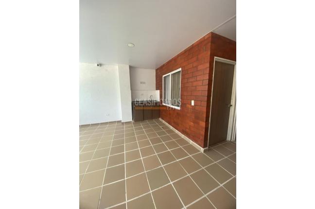 Apartamentos, Venta, Primero de Mayo - $330.000.000