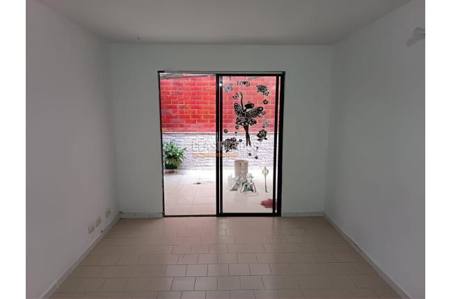 Casas, Venta en Ciudad 2.000