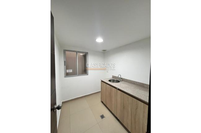 Oficinas y Consultorios, Alquiler, Granada - $6.545.000